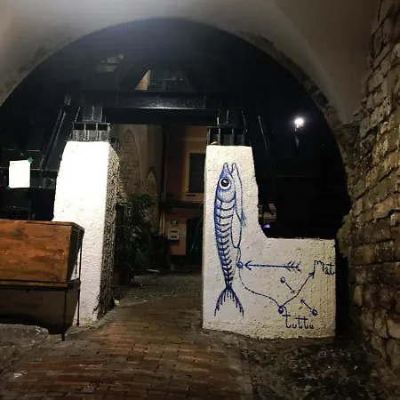 Ai Piedi Della Pigna Apartman *