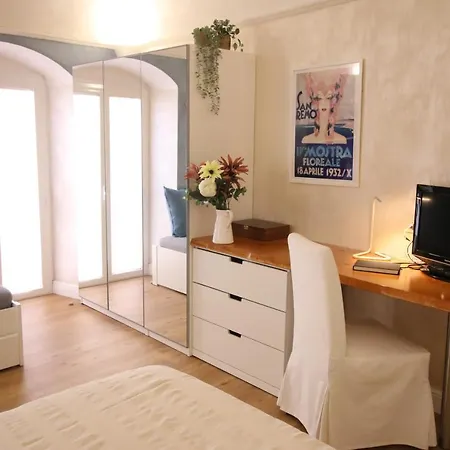 Ai Piedi Della Pigna Apartman