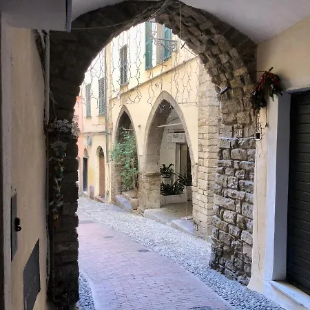 Ai Piedi Della Pigna Apartman *