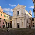 Ai Piedi Della Pigna Sanremo
