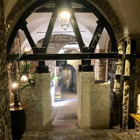 Ai Piedi Della Pigna Apartment *